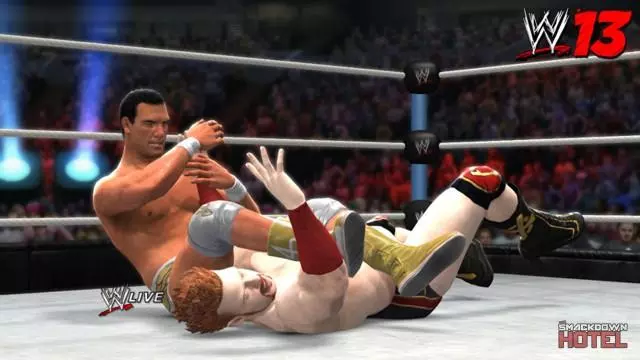 WWE13 AlbertoCrossArmbreaker